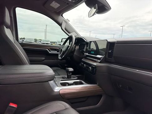 Used 2024 Chevrolet Silverado 1500 RST w/ Convenience Package II AWD/4WD image 28