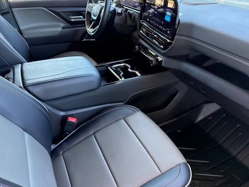 Used 2026 Chevrolet Silverado EV Trail Boss AWD/4WD image 24