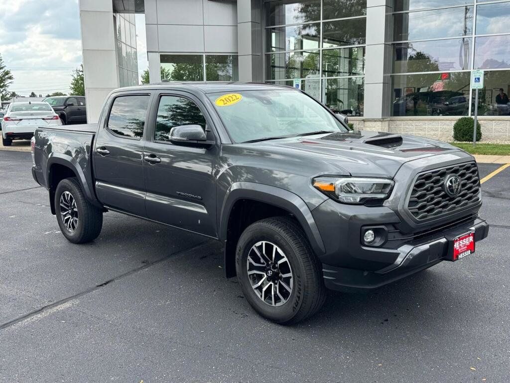 Certified 2022 Toyota Tacoma TRD Sport AWD/4WD image 1
