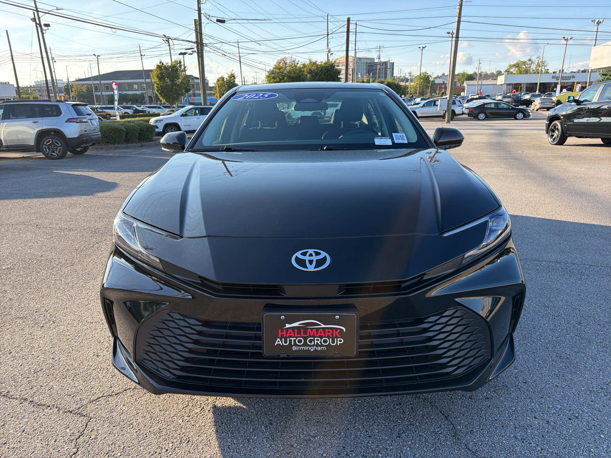 Used 2025 Toyota Camry LE FWD image 3