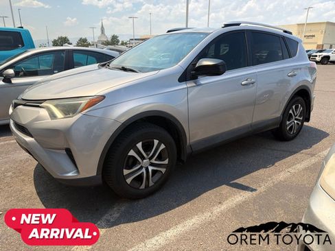 Used 2016 Toyota RAV4 LE FWD image 7