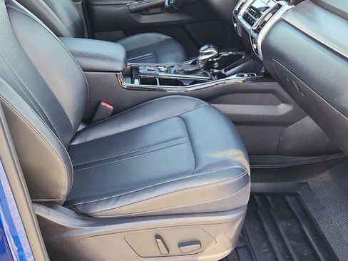 Used 2022 Kia Sorento EX image 14