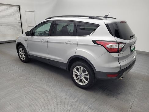 Used 2018 Ford Escape SE w/ SE Sync 3 Package AWD/4WD image 3