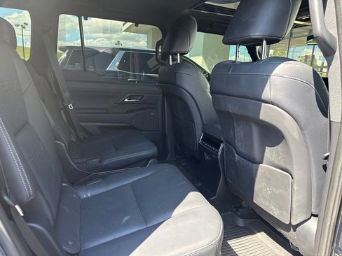 Used 2025 Lexus GX 550 w/ Accessory Package (31) AWD/4WD image 7