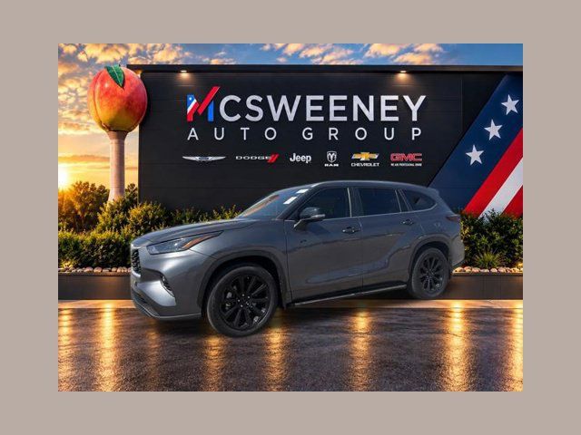 Used 2024 Toyota Highlander XLE FWD 360° Tour
