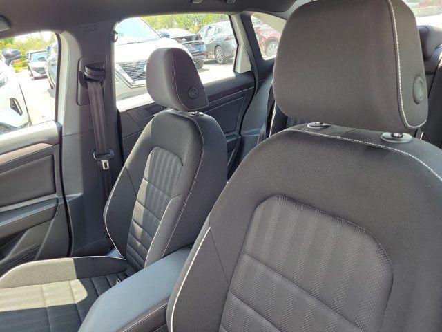 Used 2024 Volkswagen Jetta Sport FWD image 17