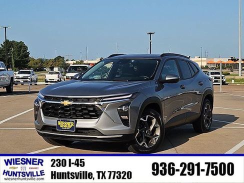 Certified 2024 Chevrolet Trax LT w/ Sunroof Package FWD image 1