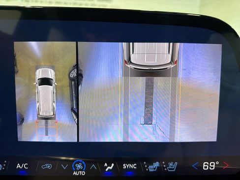 New 2026 Chevrolet Tahoe Premier w/ Sun And Tow Package AWD/4WD image 25