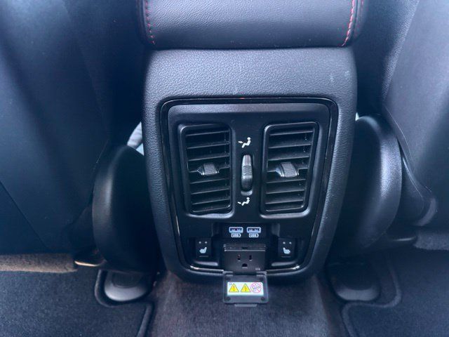 Used 2018 Dodge Durango R/T w/ Technology Group AWD/4WD image 35