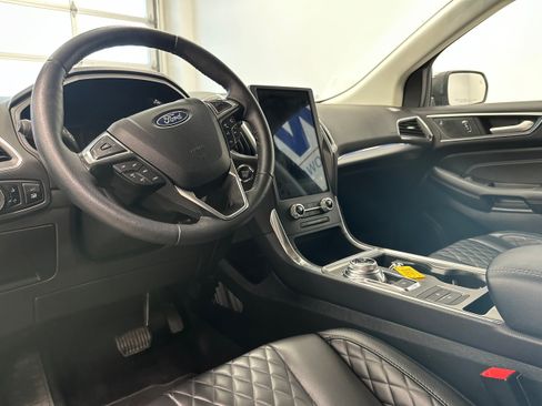Used 2024 Ford Edge Titanium AWD/4WD image 9