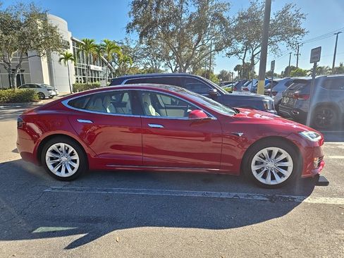 Used 2019 Tesla Model S P100D image 3