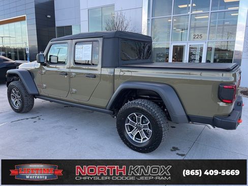 Used 2025 Jeep Gladiator Mojave w/ Convenience Group image 17