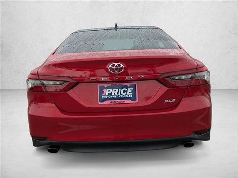 Used 2023 Toyota Camry XLE image 7