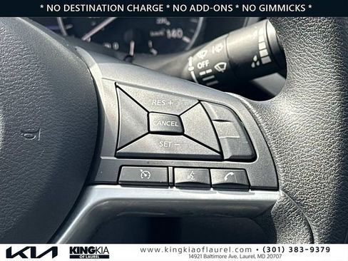 Used 2025 Nissan Altima 2.5 SV FWD image 9