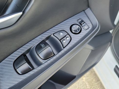 Used 2025 Nissan Sentra SV w/ Trunk Package image 17