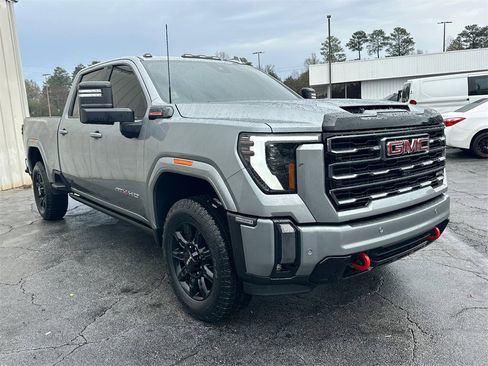 Used 2024 GMC Sierra 2500 AT4 w/ AT4 Premium Plus Package image 4