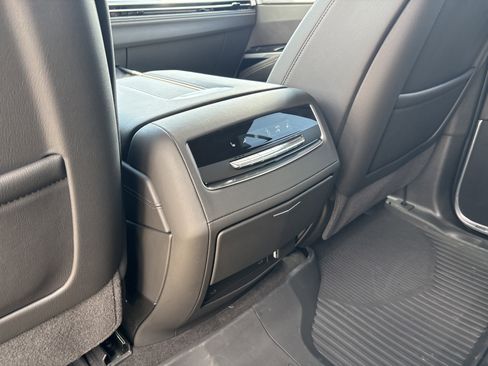 Used 2025 Cadillac Escalade Sport w/ Touring Package AWD/4WD image 16