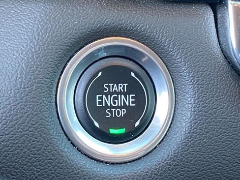 Used 2024 Chevrolet Colorado LT w/ LT Convenience Package image 20