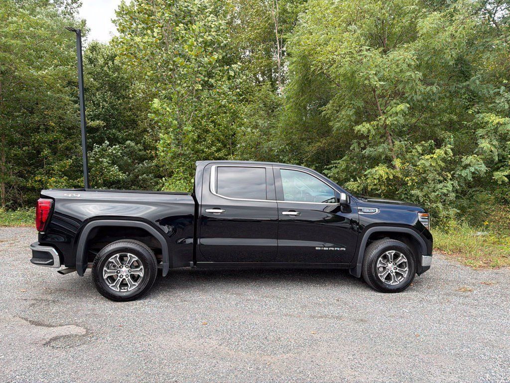 Used 2025 GMC Sierra 1500 SLT AWD/4WD image 7