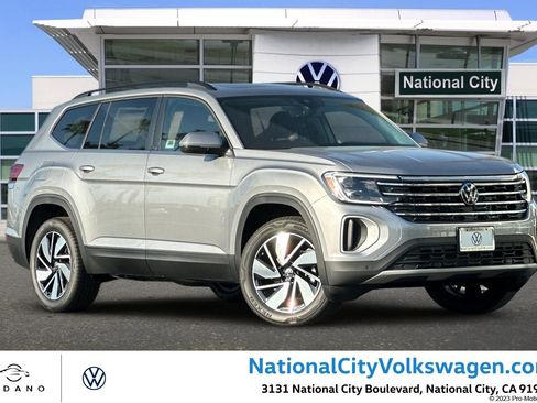 New 2026 Volkswagen Atlas SE FWD image 1