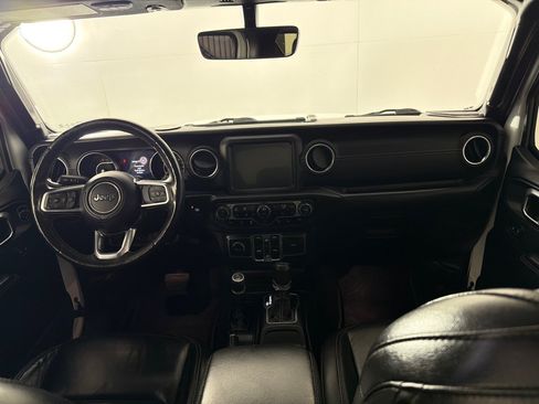 Used 2018 Jeep Wrangler Unlimited Sahara AWD/4WD image 26