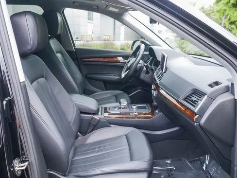 Used 2018 Audi Q5 Premium image 16