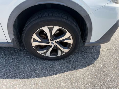 Used 2020 Subaru Outback Limited w/ Popular Package #2 AWD/4WD image 4