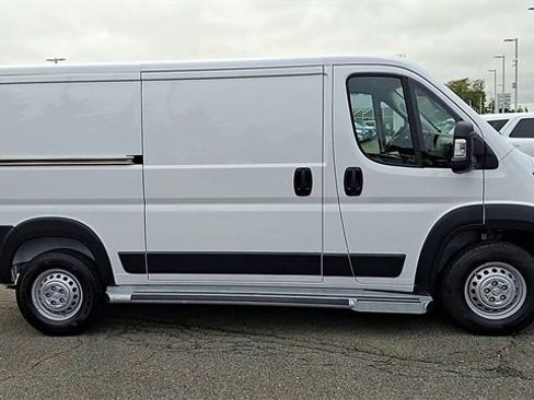 Used 2025 RAM ProMaster 2500 w/ U-Haul Equipment Group image 9