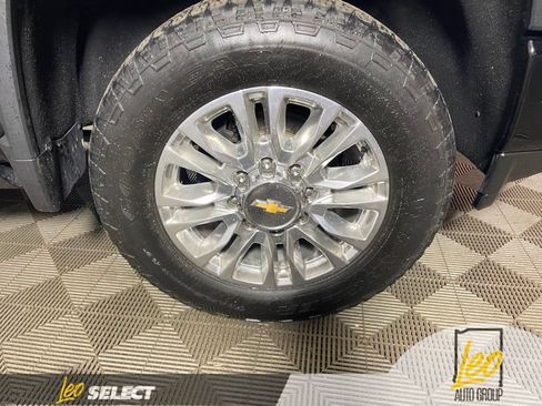 Used 2021 Chevrolet Silverado 2500 High Country w/ Z71 Off-Road Package AWD/4WD image 23