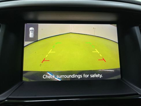 Used 2020 Nissan Pathfinder S image 22