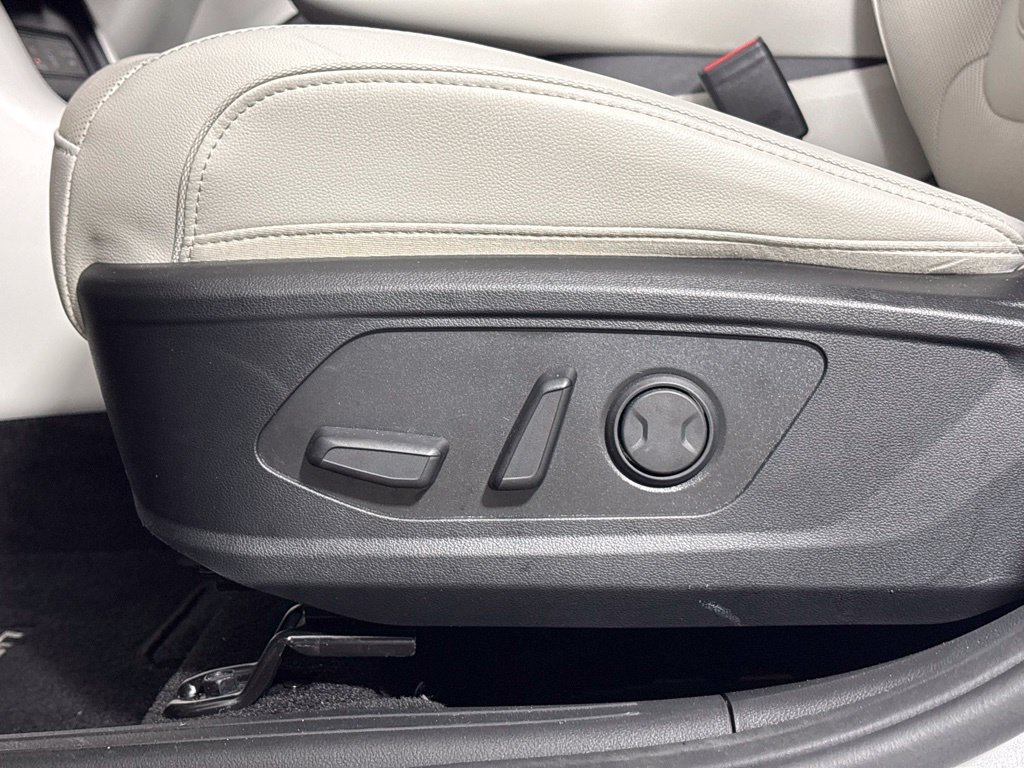 Used 2025 Hyundai Tucson Limited AWD/4WD image 10
