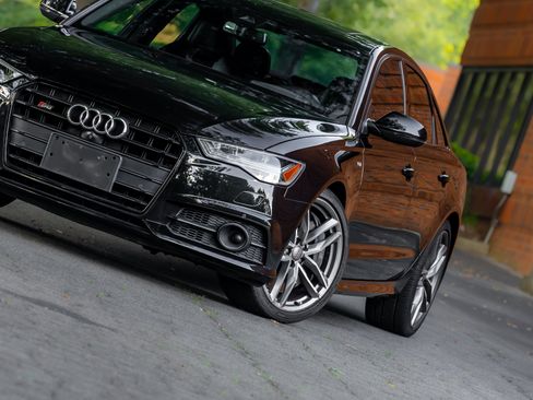Used 2017 Audi S6 Prestige w/ Prestige Package AWD/4WD image 25