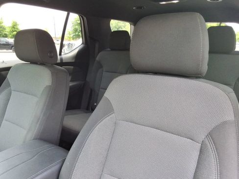 Used 2022 Chevrolet Traverse LT w/ Midnight/Sport Edition AWD/4WD image 23