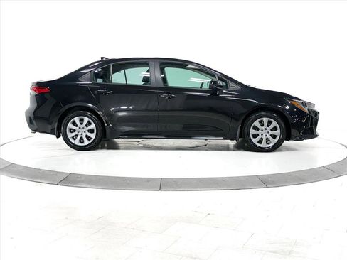 Certified 2022 Toyota Corolla LE image 11