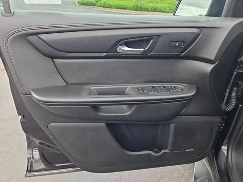 Used 2017 Chevrolet Traverse LT AWD/4WD image 10