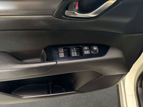 Used 2018 MAZDA CX-5 Sport image 18