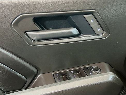 Used 2025 Chevrolet Colorado Trail Boss image 16