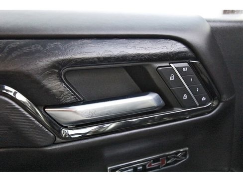 Used 2023 GMC Sierra 1500 AT4X image 18