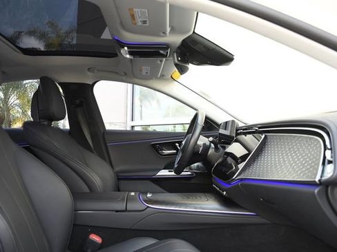 Used 2024 Mercedes-Benz E 350 4MATIC Sedan image 28