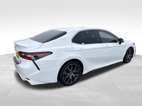 Used 2021 Toyota Camry SE w/ Audio Upgrade Package image 10