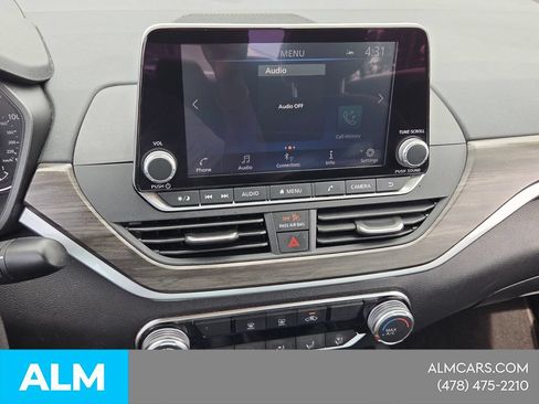 Used 2025 Nissan Altima 2.5 SV FWD image 20