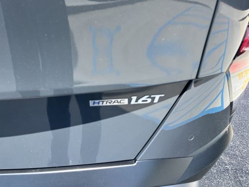 Used 2025 Hyundai Kona Limited AWD/4WD image 9