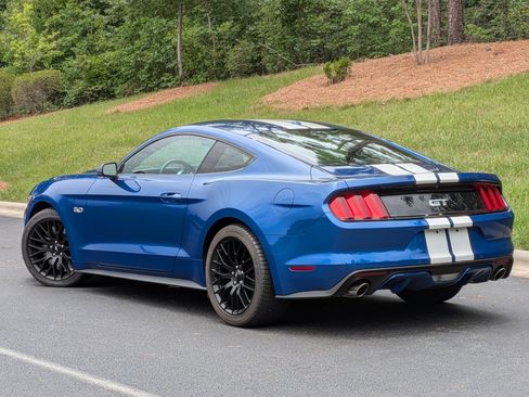 Used 2017 Ford Mustang GT Premium w/ GT Performance Package RWD image 3
