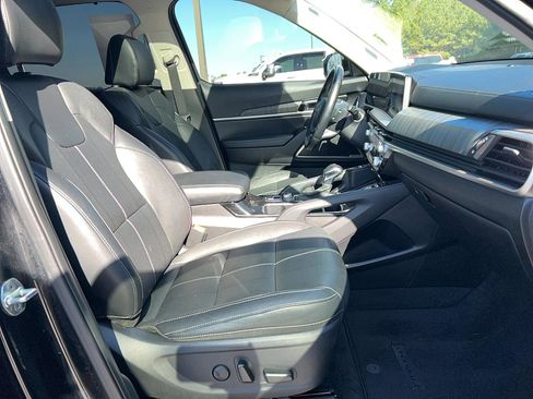 Used 2023 Kia Telluride EX w/ EX Captain's Chair Package image 23