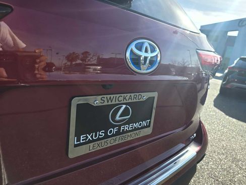 Used 2020 Toyota Highlander XLE image 16