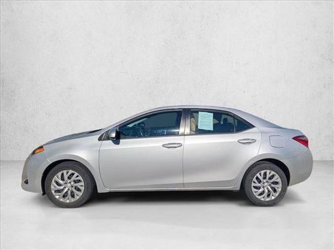 Used 2017 Toyota Corolla LE FWD image 8