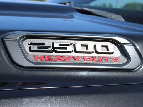 Used 2019 RAM 2500 Big Horn w/ Black Appearance Package AWD/4WD image 15