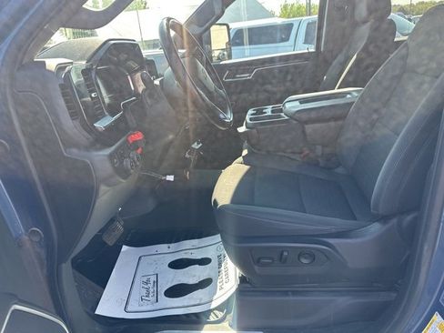 Used 2024 Chevrolet Silverado 3500 LT image 12
