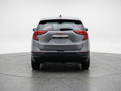 Used 2024 GMC Terrain SLE FWD image 7