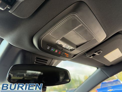 New 2026 Chevrolet Equinox EV LT image 19